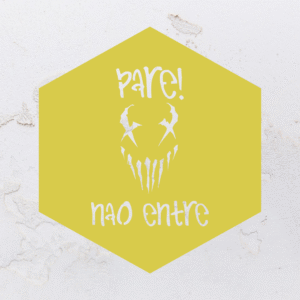 Quadro vazado estilo sinistro em MDF (Modelo 01)