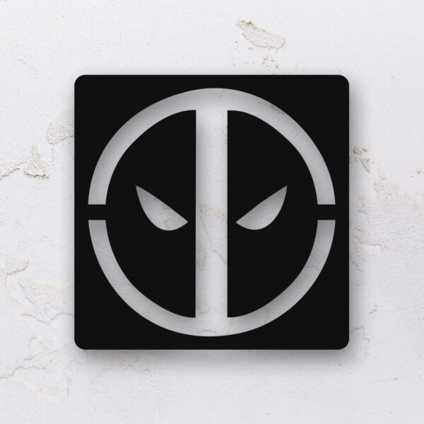 Quadro vazado na forma do Deadpool em MDF (Modelo 01)