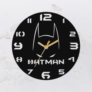 Relógio de parede vazado na forma do Batman em MDF (Modelo 01)