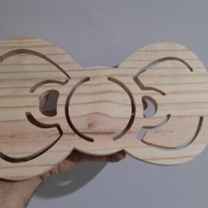 Tábua para petiscos na forma da Hello Kitty em Pinus (Modelo 03)